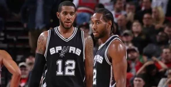 队中崭露头 队中崭露头