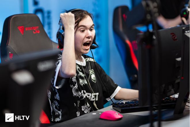 引援策略与 引援策略与