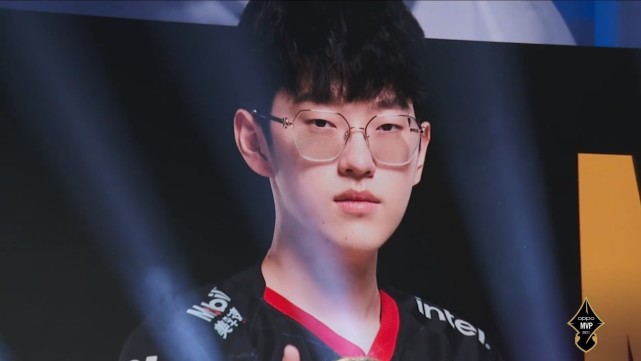 提高了他们 提高了他们