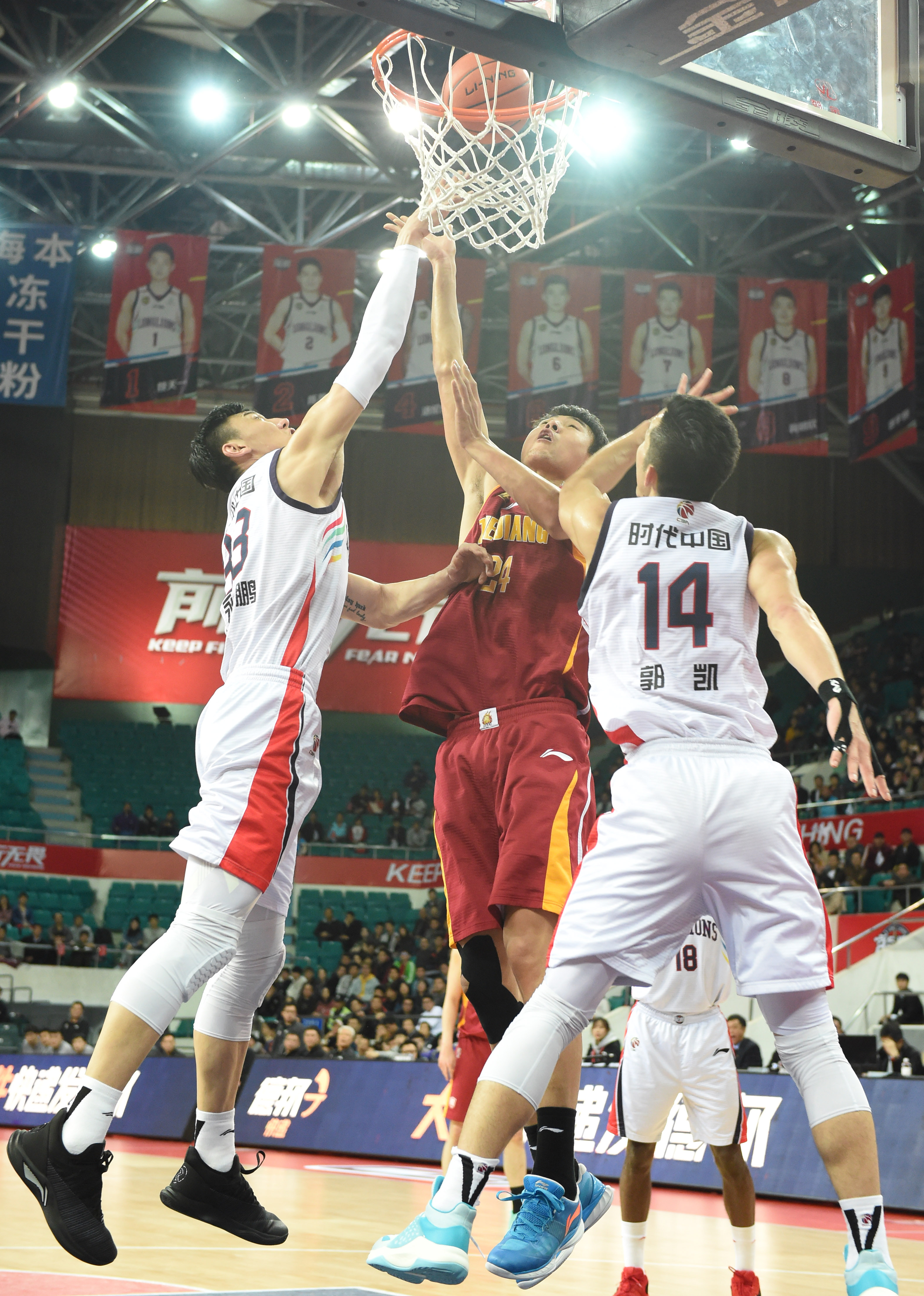 牌有9出 牌有9出